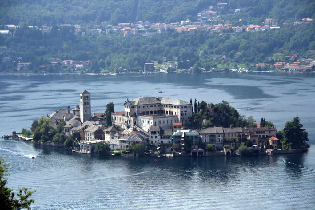 Visita all’Isola di San Giulio