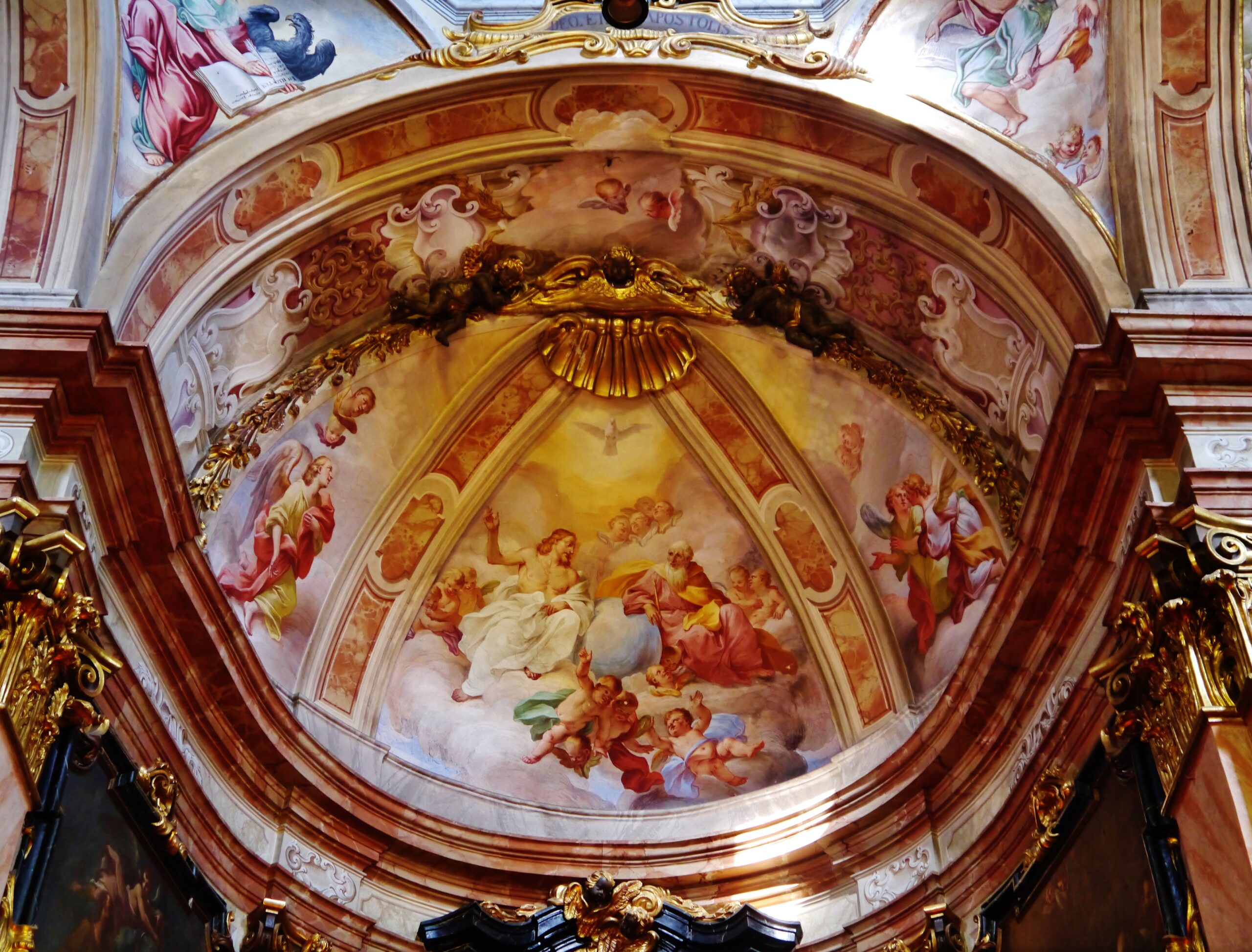 Tour della Basilica di San Giulio